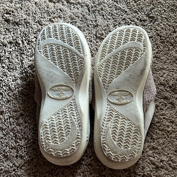 Memory foam slippers - Picture 5 of 5
